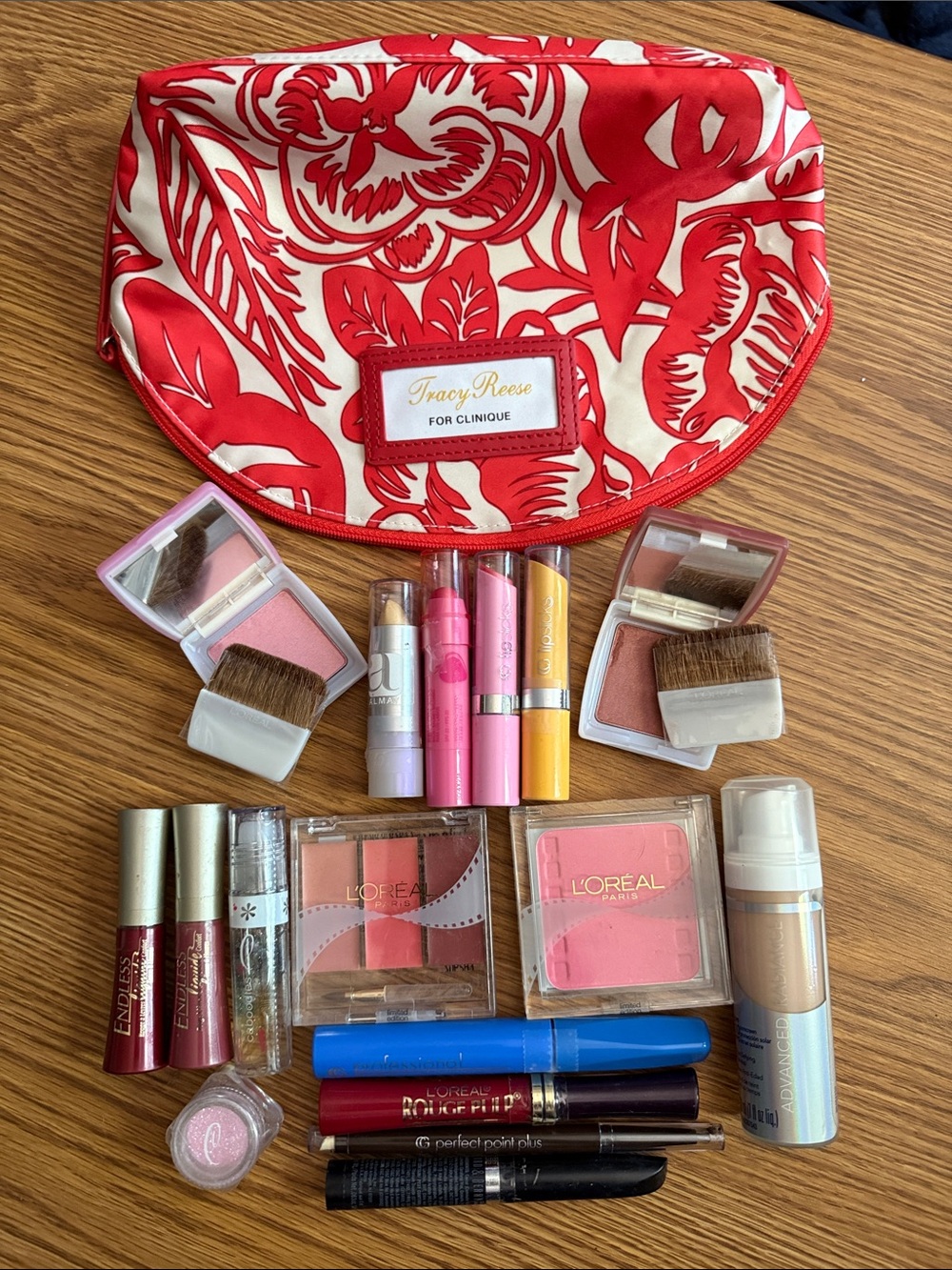 Red & White Floral Makeup Set with Everything you need for a complete look!